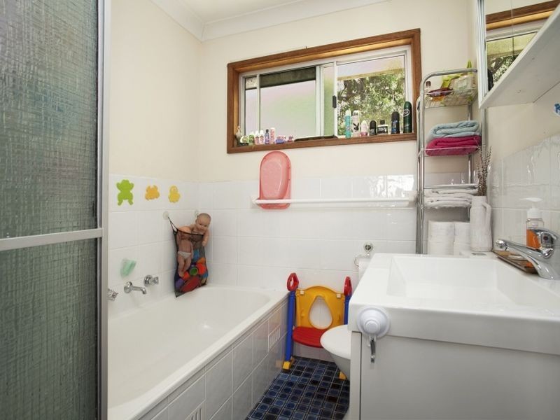 12 Maitland Avenue, Sunshine NSW 2264