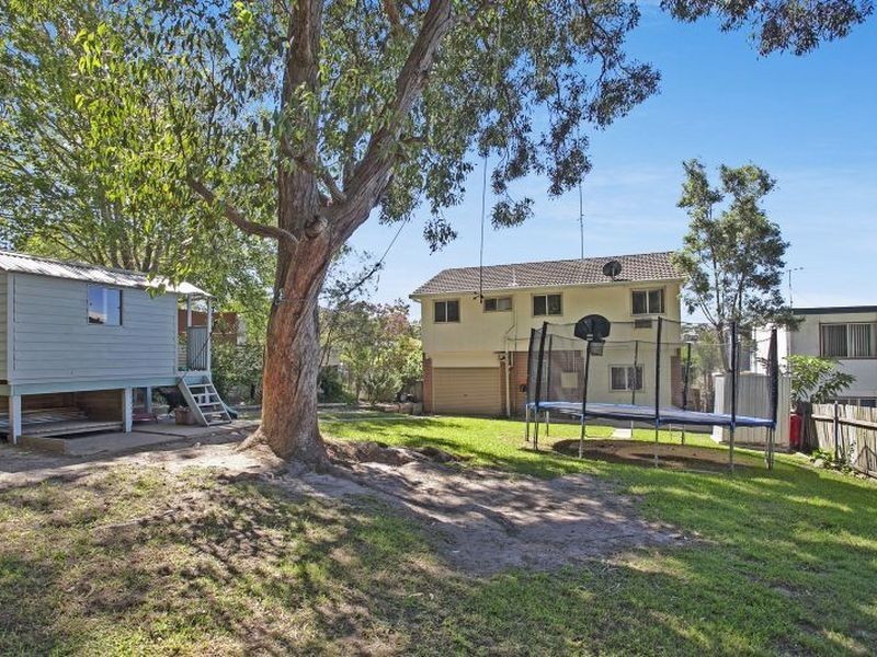 12 Maitland Avenue, Sunshine NSW 2264