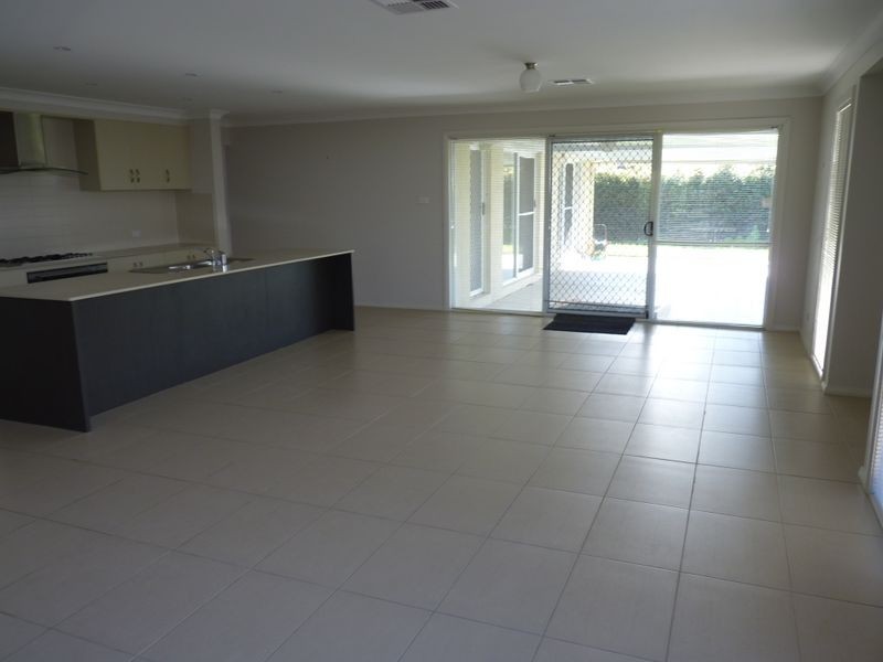 29 Trinity Point Drive, Morisset Park NSW 2264