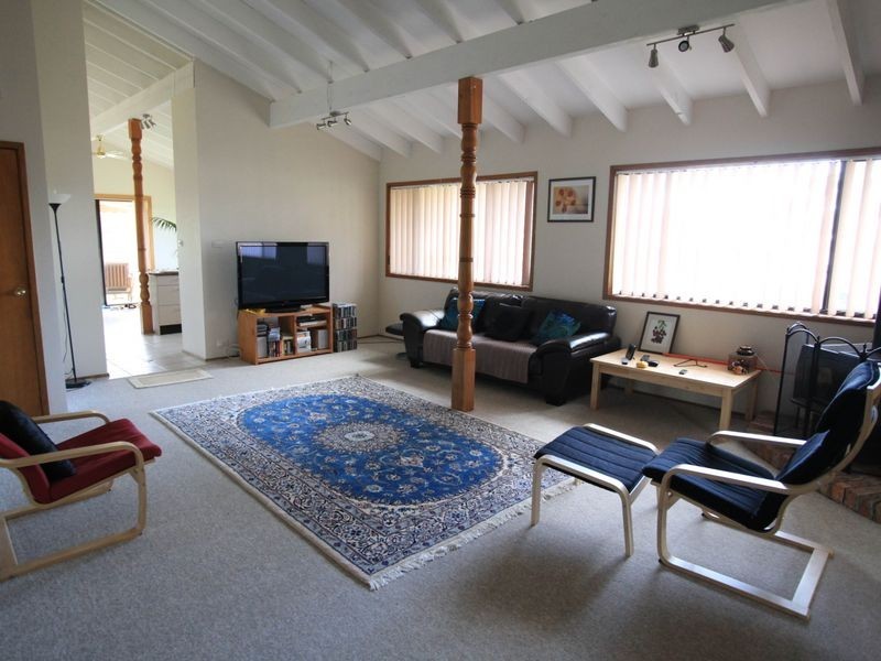 1 Hillcrest Road, Mirrabooka NSW 2264