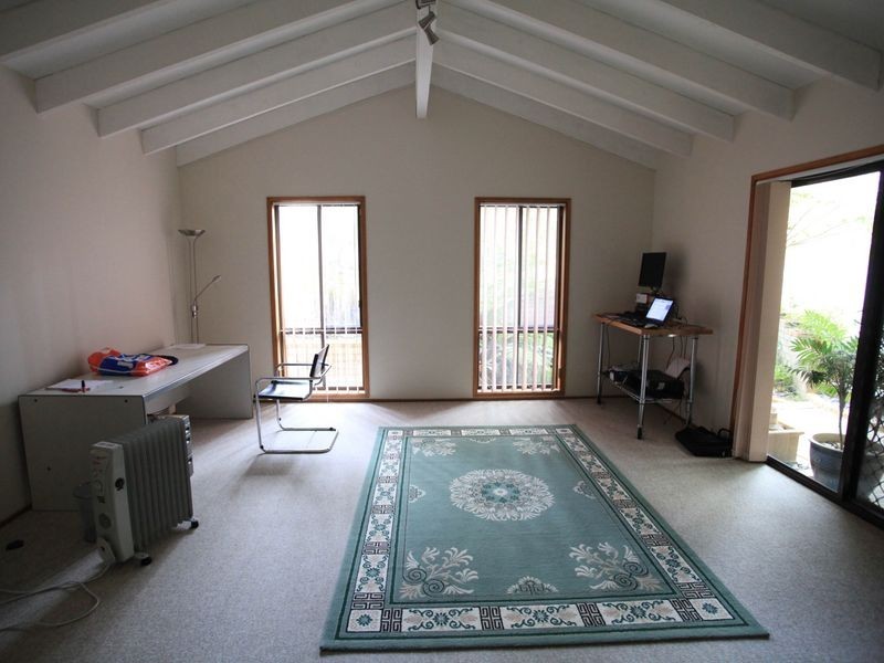 1 Hillcrest Road, Mirrabooka NSW 2264