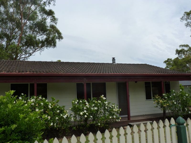 2 Wingfield Street, Windermere Park NSW 2264