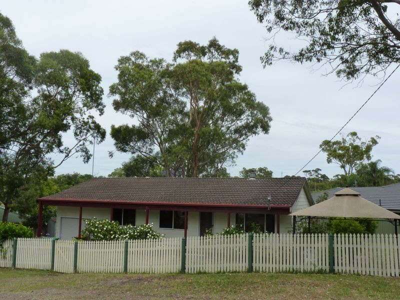 2 Wingfield Street, Windermere Park NSW 2264