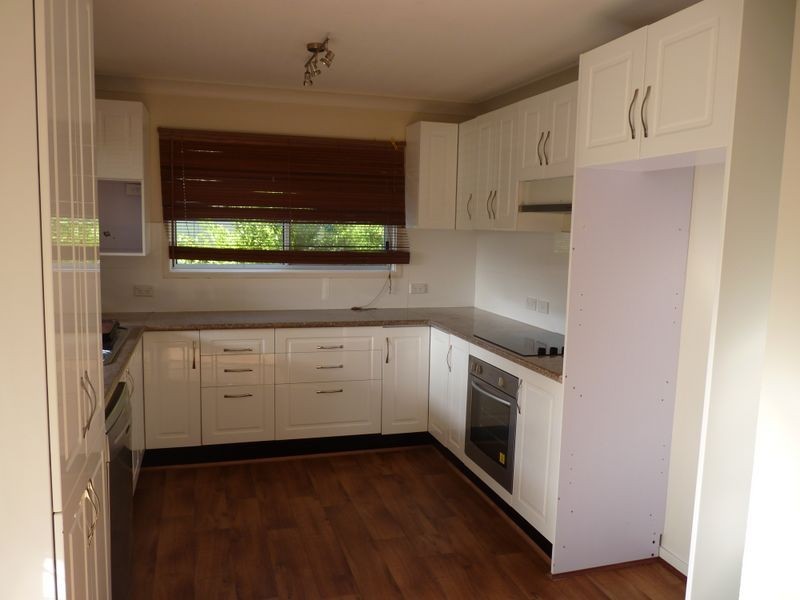 2 Wingfield Street, Windermere Park NSW 2264