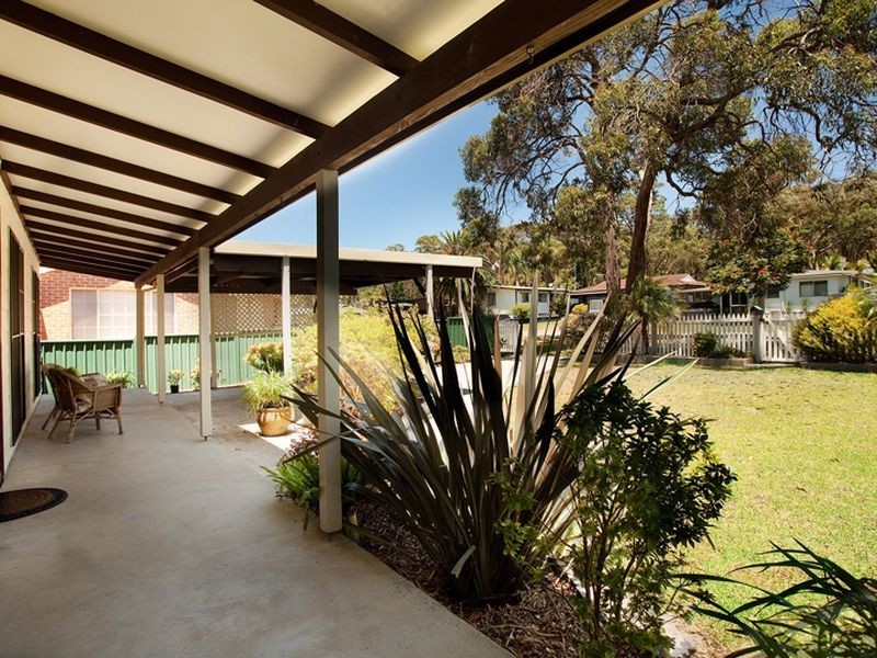 15 Frederick Street, Windermere Park NSW 2264