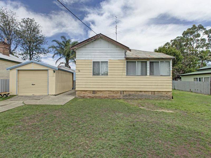 74 Yambo Street, Morisset NSW 2264