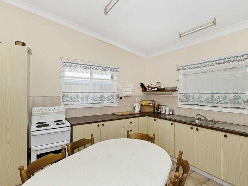 74 Yambo Street, Morisset NSW 2264