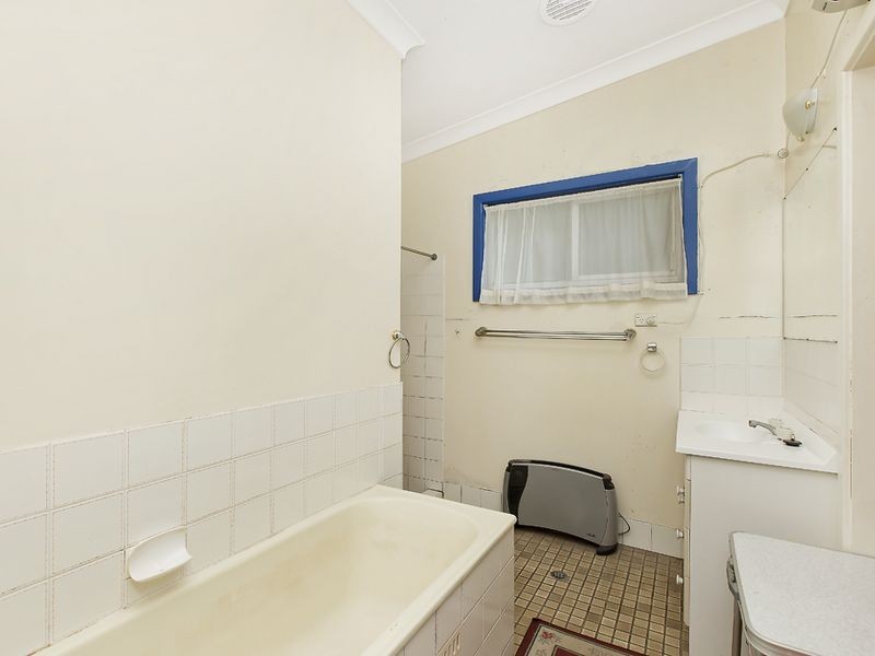 74 Yambo Street, Morisset NSW 2264