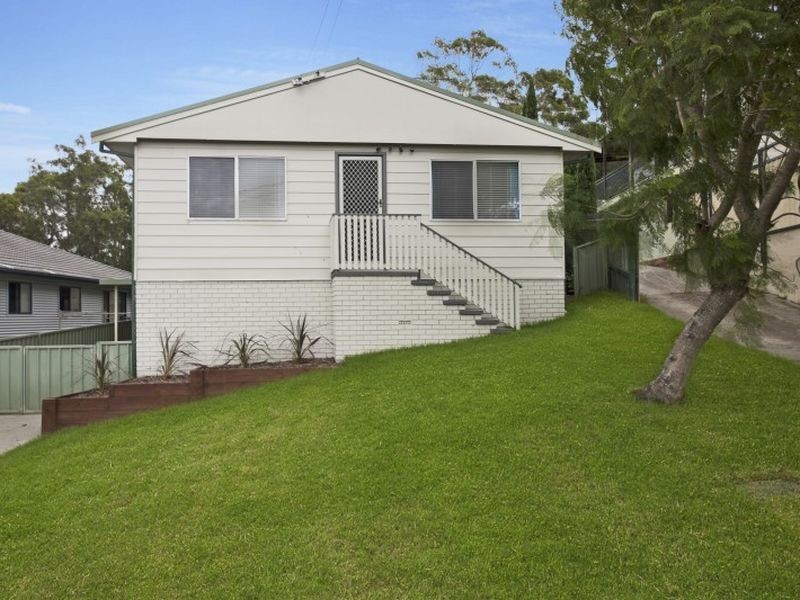 6 Hillcrest Road, Mirrabooka NSW 2264