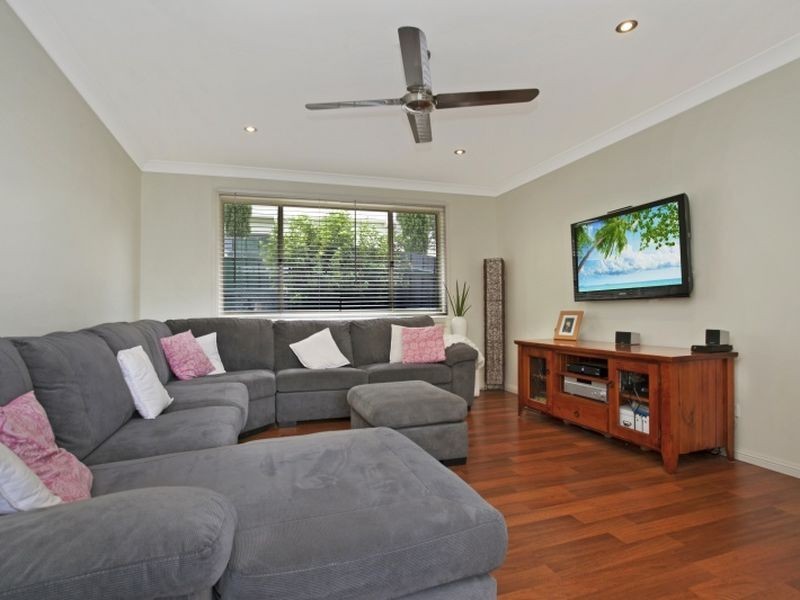 6 Hillcrest Road, Mirrabooka NSW 2264