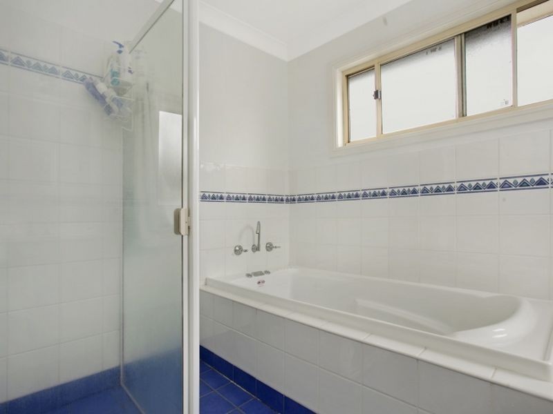 6 Hillcrest Road, Mirrabooka NSW 2264