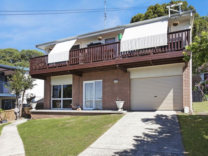 12 Maitland Avenue, Sunshine NSW 2264