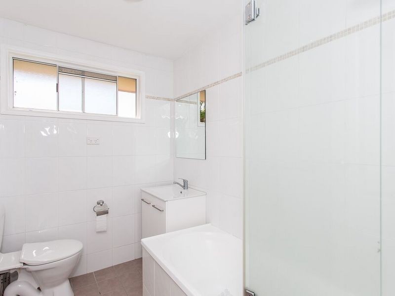 9 Baldwin Boulevarde, Windermere Park NSW 2264