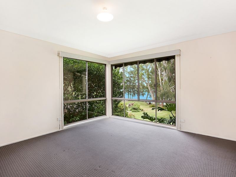 1 Eliot Street, Mannering Park NSW 2259