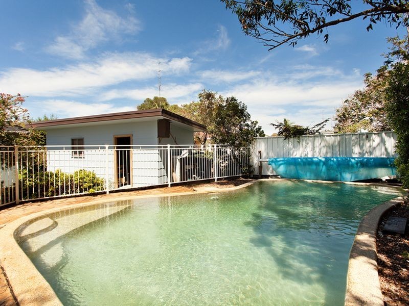 25 Churchill Crescent, Windermere Park NSW 2264