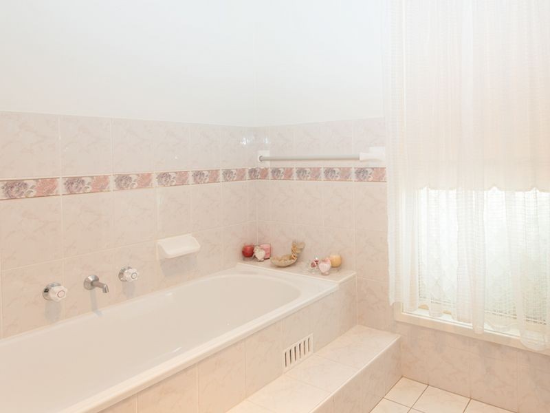 1 Brightwaters Close, Brightwaters NSW 2264