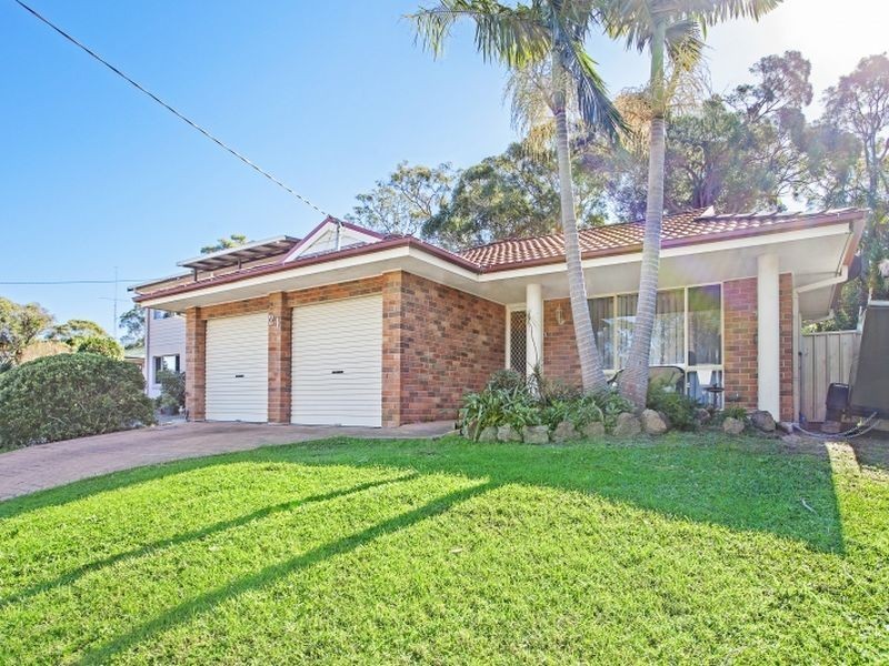 21 Rhodes Parade, Windermere Park NSW 2264
