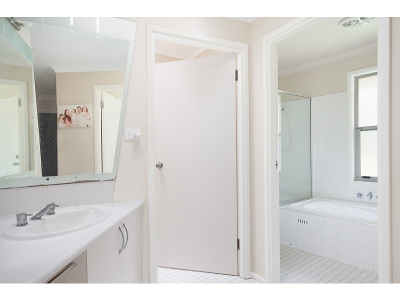 6 Searle Close, Cooranbong NSW 2265