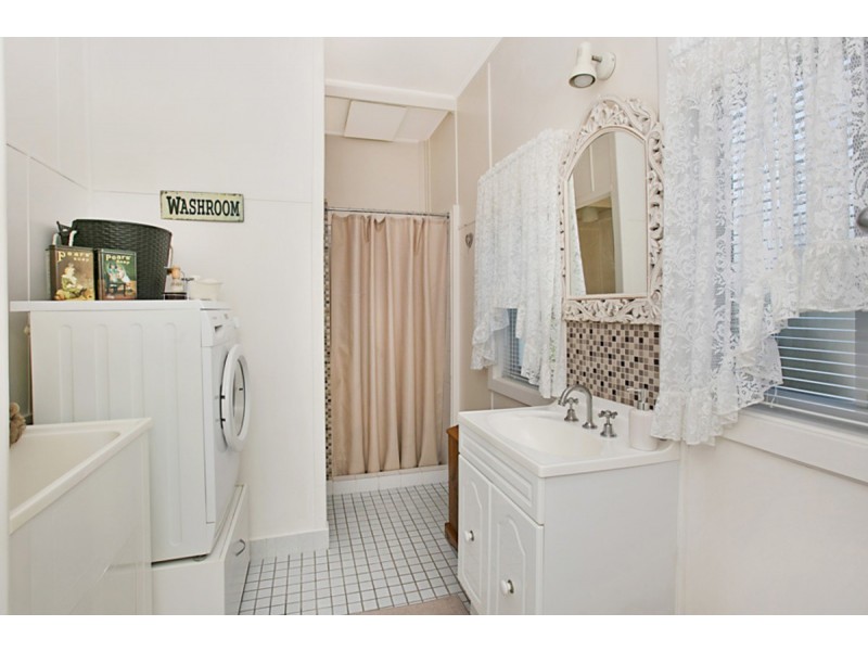 27 Terrigal Street, Morisset NSW 2264