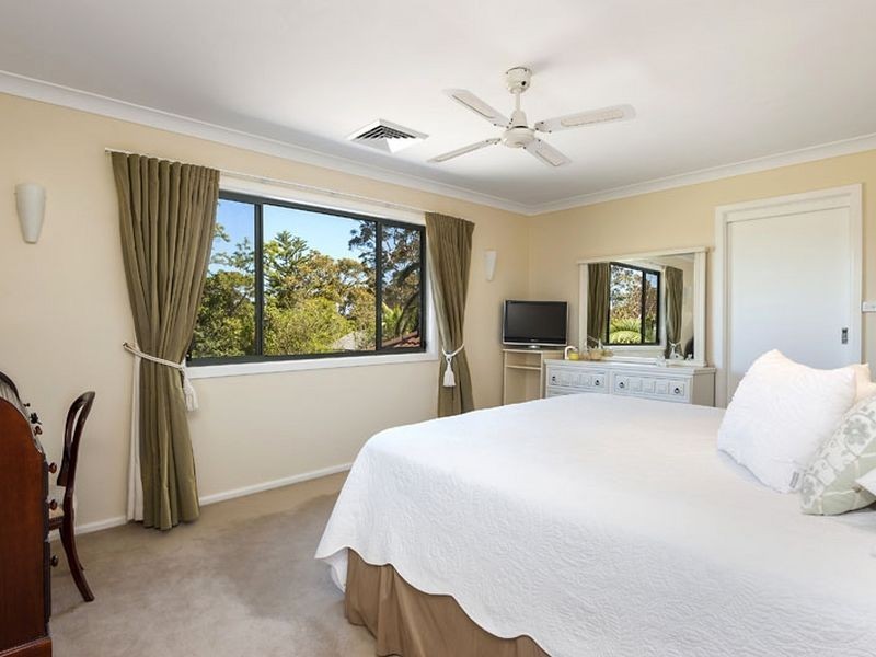 11 King Edward Avenue, Bayview NSW 2104