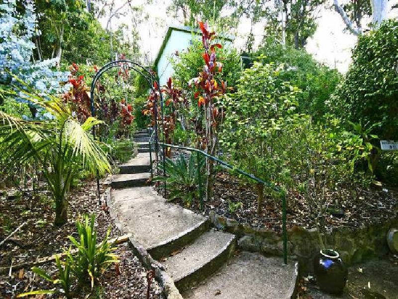 31 Eastview Road, Church Point NSW 2105