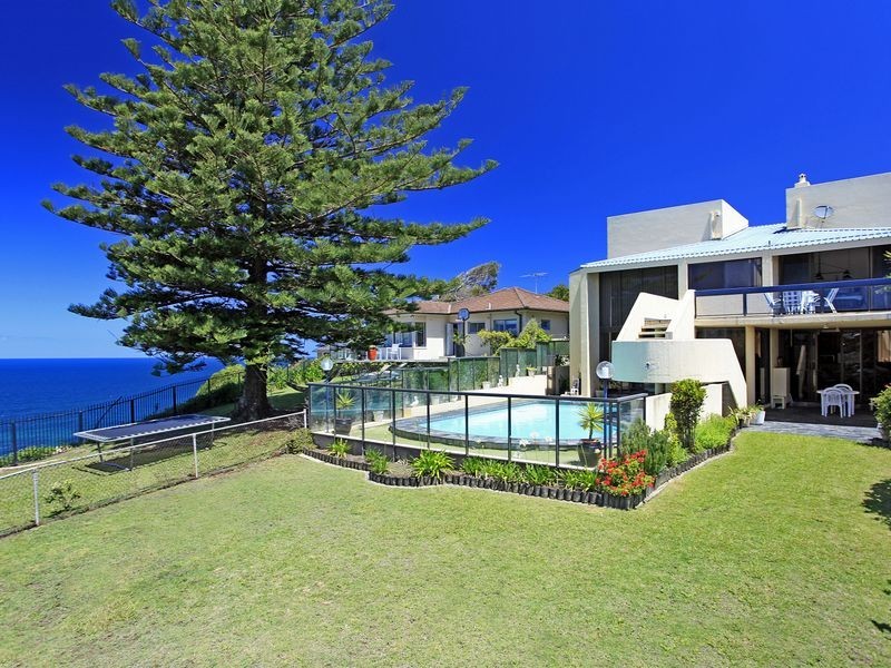 16 Hillcrest Avenue, Mona Vale NSW 2103