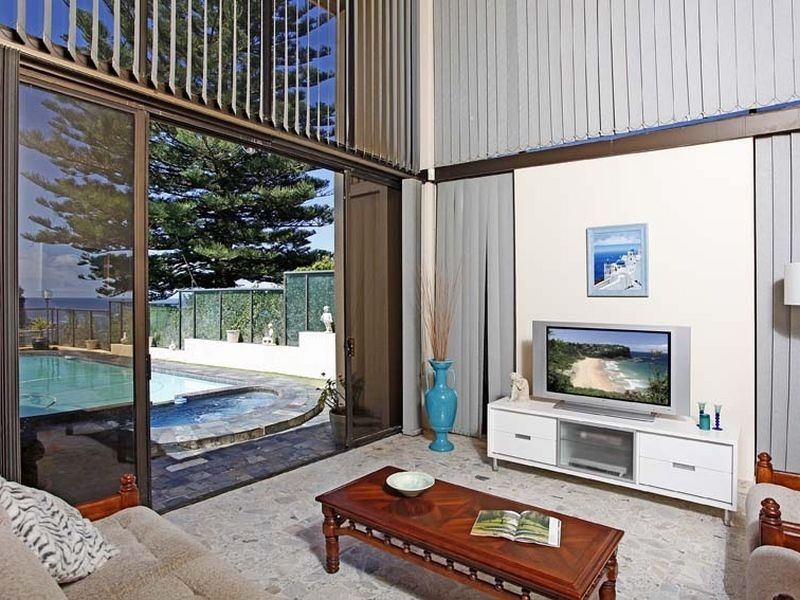 16 Hillcrest Avenue, Mona Vale NSW 2103