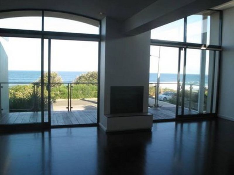 2/10 Surfview Road, Mona Vale NSW 2103