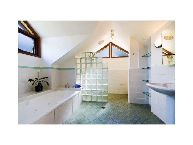 49 York Terrace, Bilgola Plateau NSW 2107