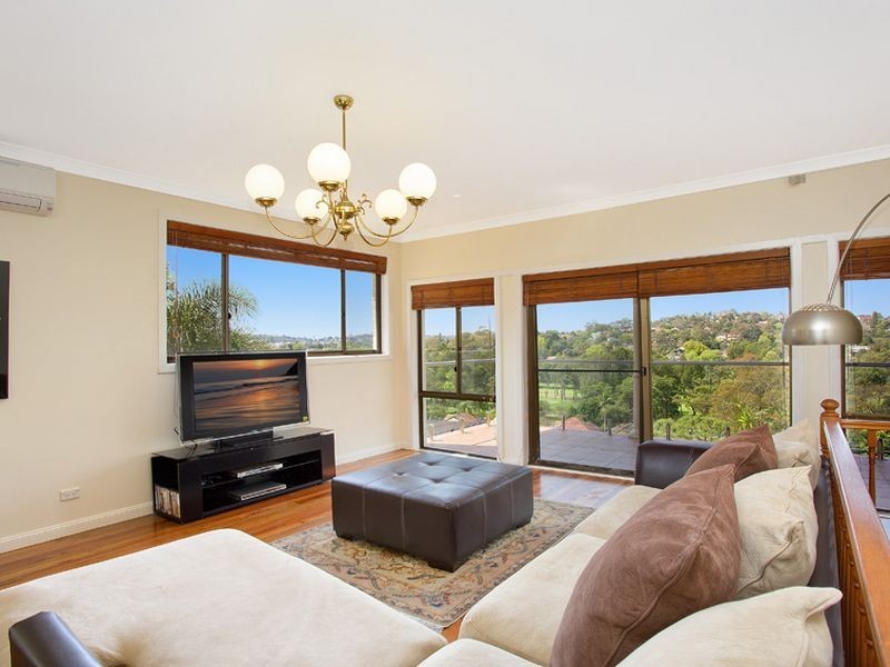 8 Poziers Parade, Allambie Heights NSW 2100