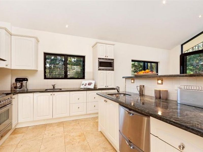 8 Barkala Road, Bayview NSW 2104