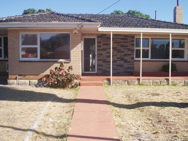 5 Lee Way, Thornlie WA 6108