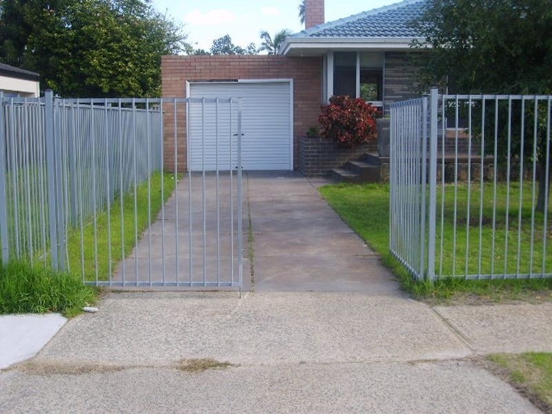 15 Tudor Avenue, Shelley WA 6148