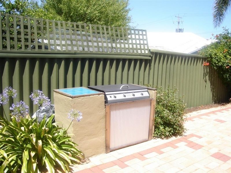 3/64 Sunbury Road, Victoria Park WA 6100