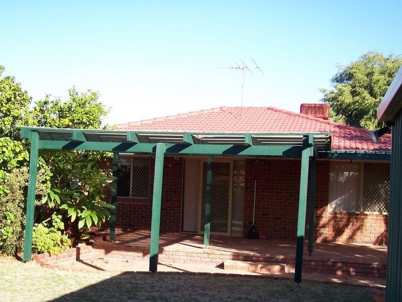 19 Lisbon Court, Parkwood WA 6147