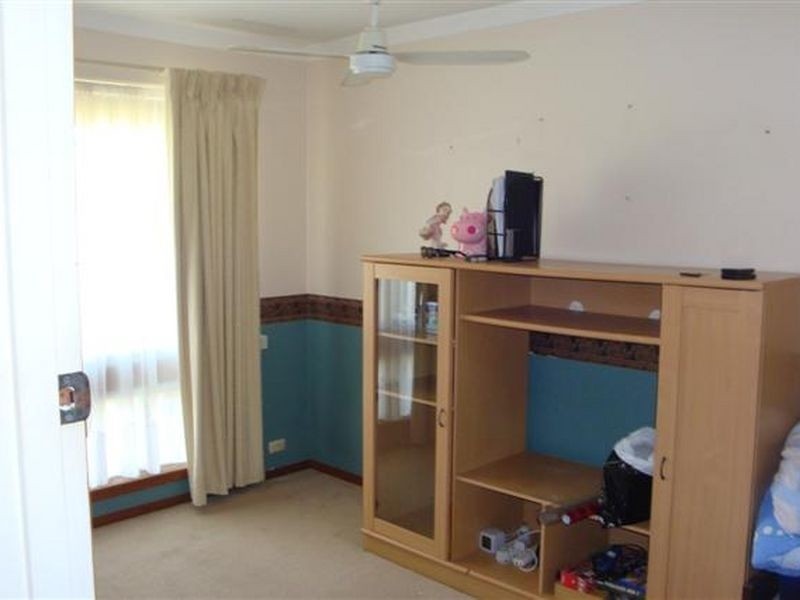 23 Tricourt Grove, Riverton WA 6148