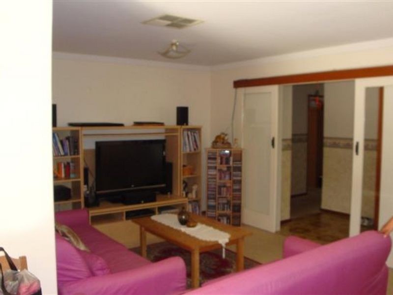 23 Tricourt Grove, Riverton WA 6148