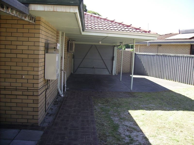 13b Zinnia Way, Willetton WA 6155