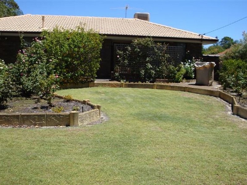 6 Mercer Place, Thornlie WA 6108