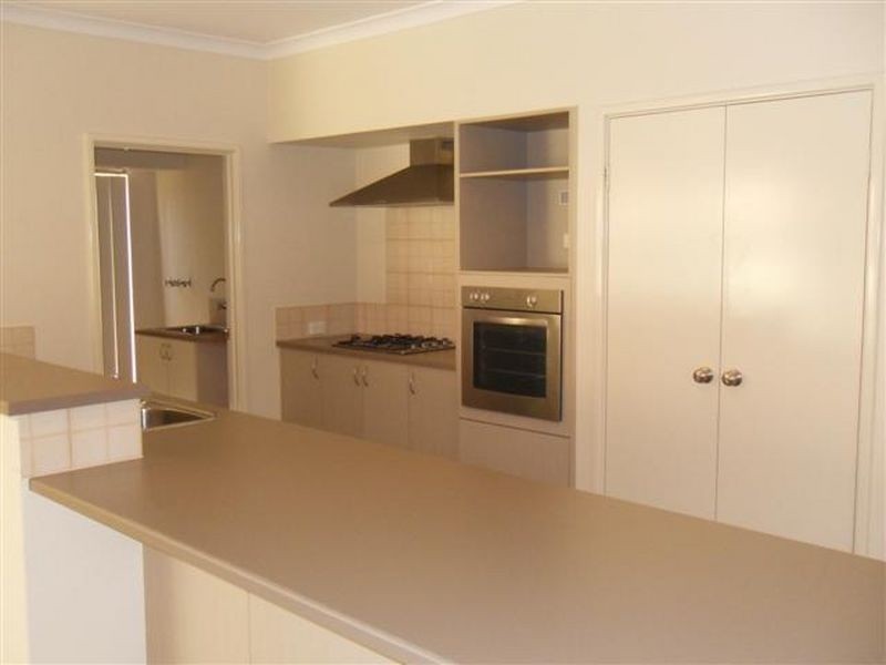 22 Claridge Circle, Thornlie WA 6108