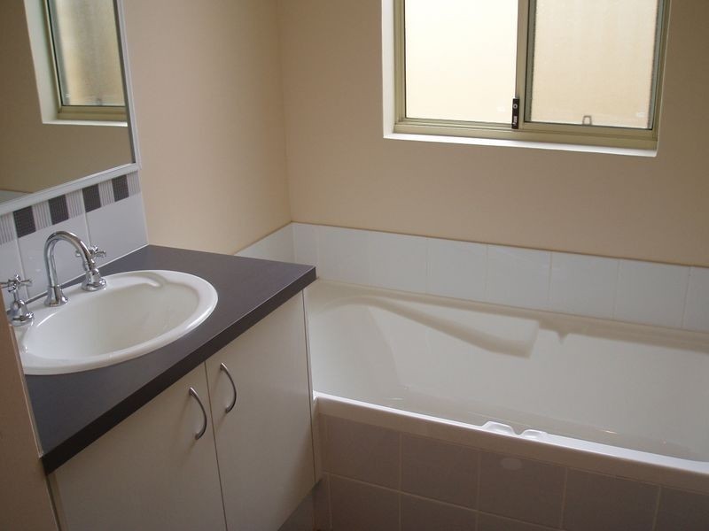 9/9 Muriel street, Gosnells WA 6110