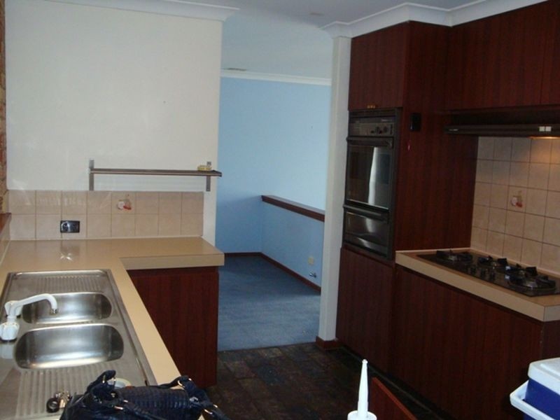 33 Merrifield Circle, Leeming WA 6149