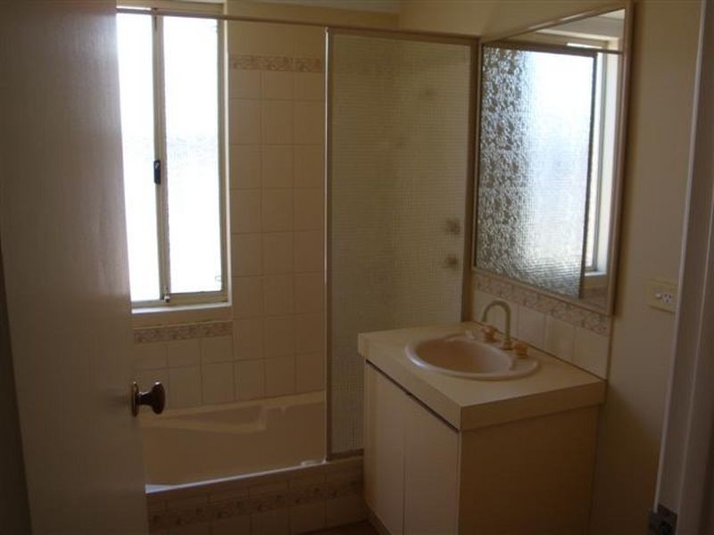 13 Vanilla Glade, Kenwick WA 6107