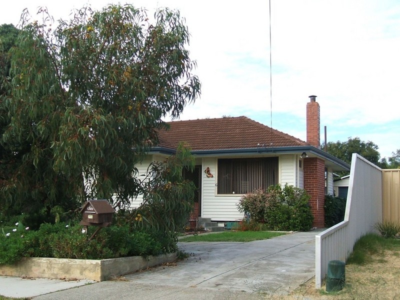 6 Charsley Street, Willagee WA 6156