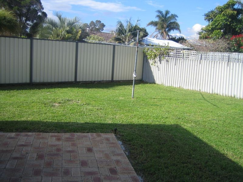 22b Hatcher Way, Parkwood WA 6147