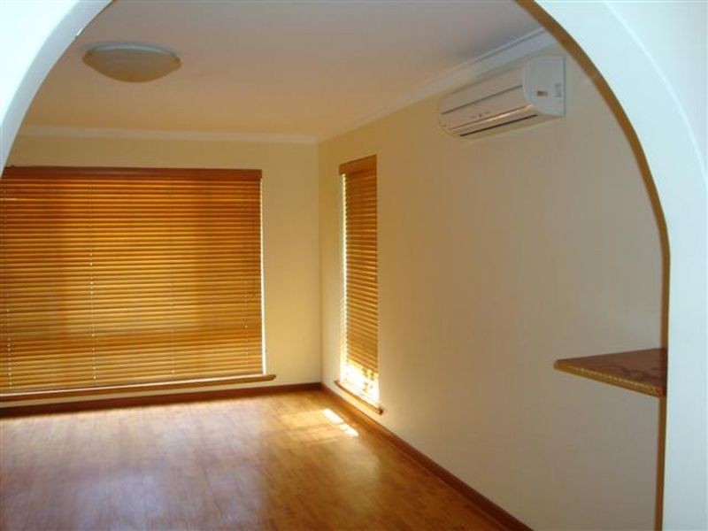 102 Pine Tree Gully, Willetton WA 6155