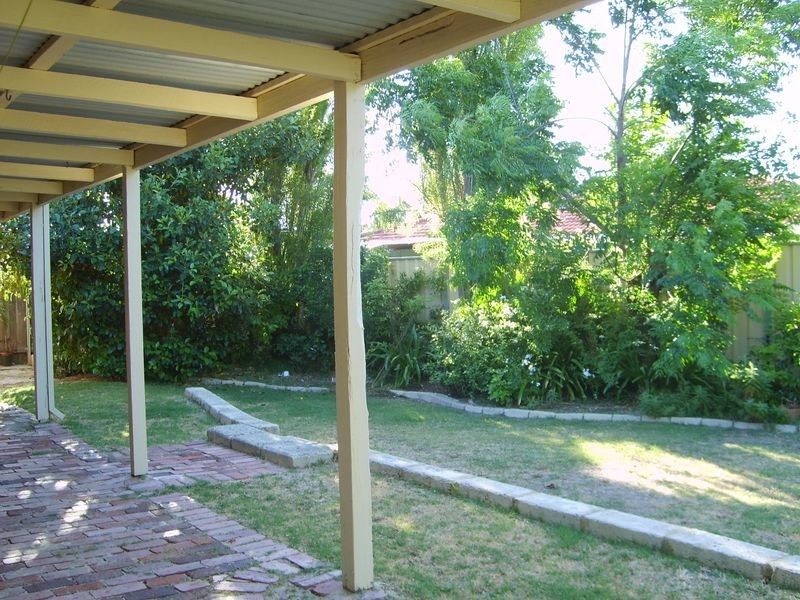 21 Greenshank Close, East Cannington WA 6107