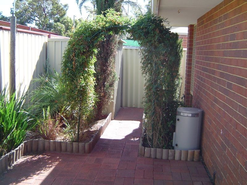 9/5 Dewey Street, Shelley WA 6148