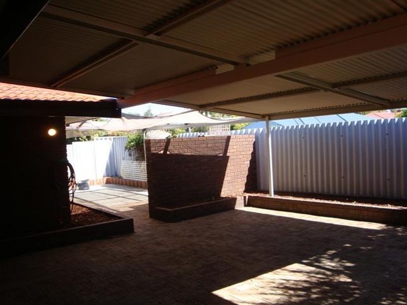 2 Benzie Way, Parkwood WA 6147