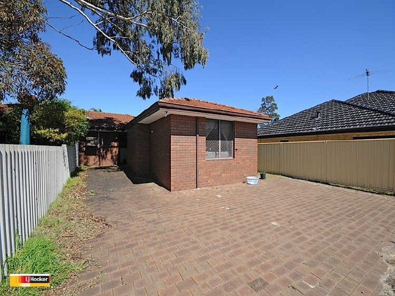 216b Corinthian Road, Riverton WA 6148